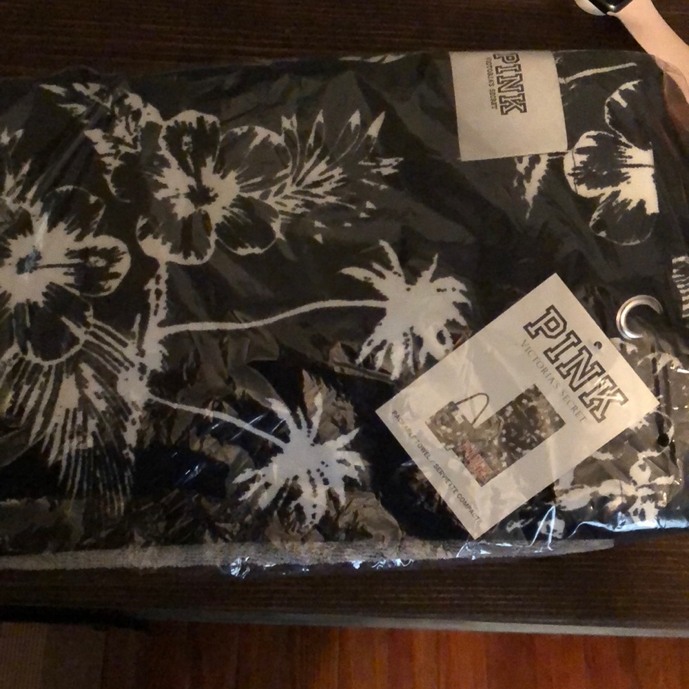 Victoria secret pink packable towel